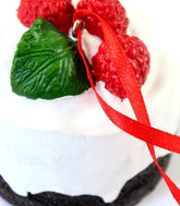 Cupcake da appendere con lamponi